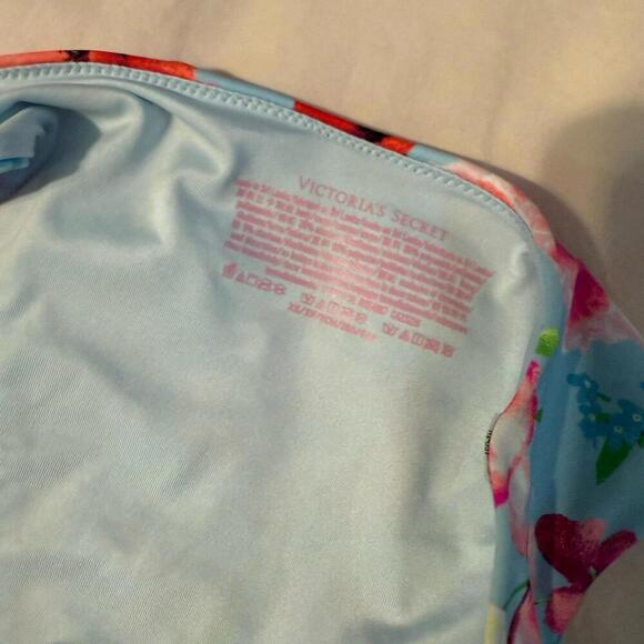 Victorias Secret bikini set - Picture 4 of 7